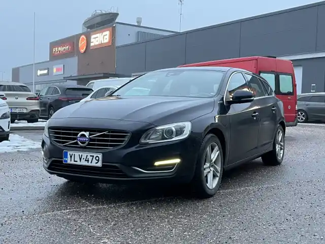 Sininen Farmari, Volvo V60 – YLV-479