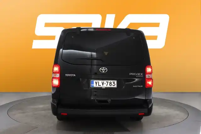 Musta Tila-auto, Toyota Proace Verso EV – YLV-783