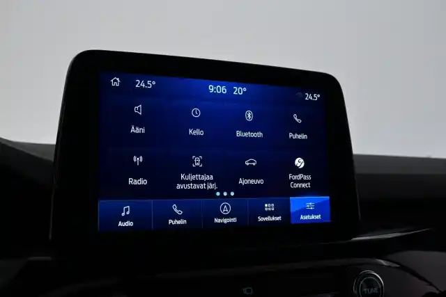 Musta Maastoauto, Ford Kuga – YLX-439