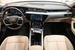 Harmaa Maastoauto, Audi e-tron – YLY-333, kuva 14