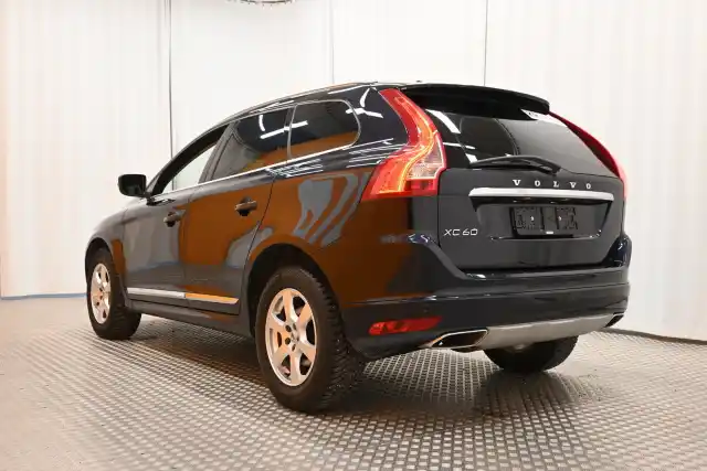 Sininen Maastoauto, Volvo XC60 – YLY-359