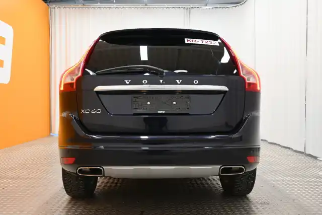 Sininen Maastoauto, Volvo XC60 – YLY-359
