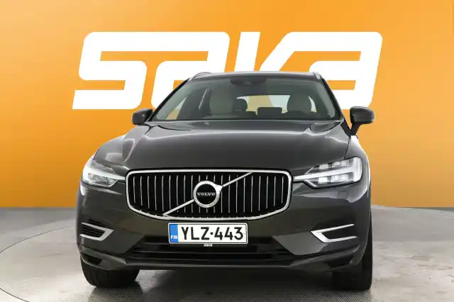 Harmaa Maastoauto, Volvo XC60 – YLZ-443