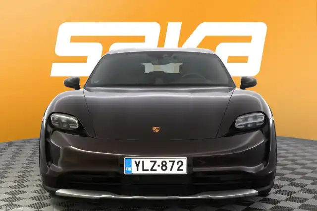 Ruskea Farmari, Porsche Taycan – YLZ-872