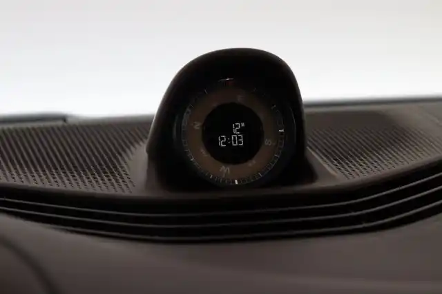 Ruskea Farmari, Porsche Taycan – YLZ-872