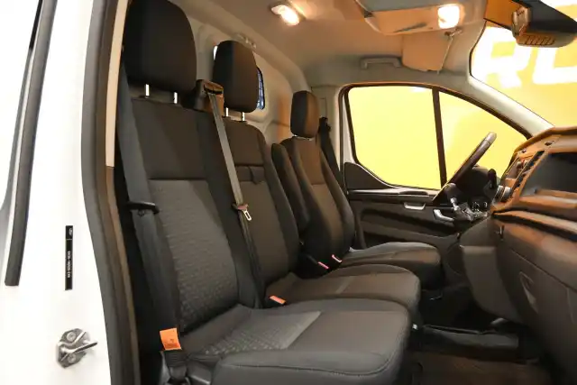 Valkoinen Pakettiauto, Ford Transit Custom – YLZ-983