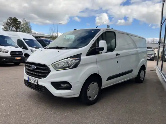 Valkoinen Pakettiauto, Ford Transit Custom – YLZ-983