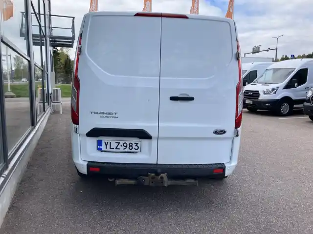 Valkoinen Pakettiauto, Ford Transit Custom – YLZ-983