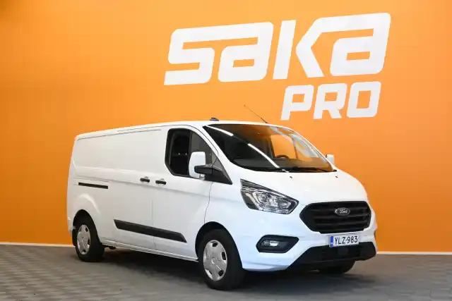Valkoinen Pakettiauto, Ford Transit Custom – YLZ-983