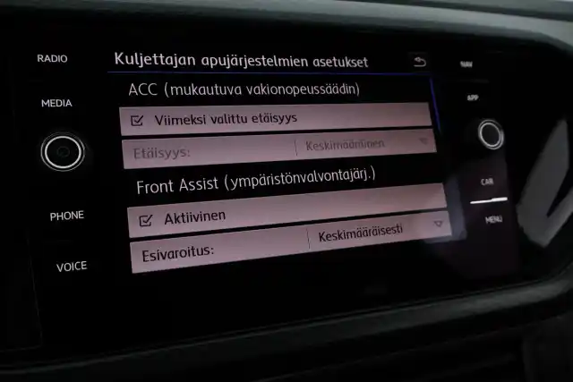 Vihreä Maastoauto, Volkswagen T-Cross – YMA-643