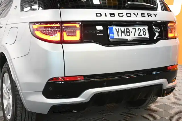 Harmaa Maastoauto, Land Rover Discovery Sport – YMB-728