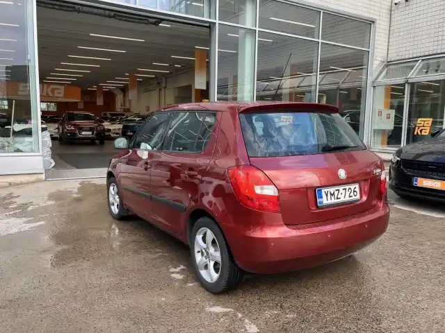 Punainen Viistoperä, Skoda Fabia – YMZ-726