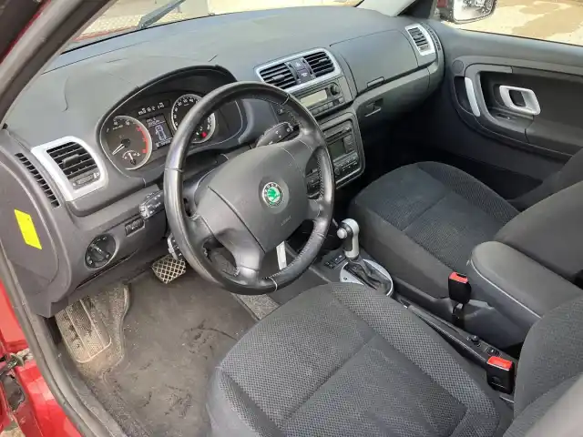 Punainen Viistoperä, Skoda Fabia – YMZ-726