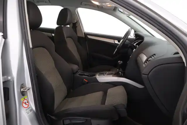 Hopea Sedan, Audi A4 – YVJ-389