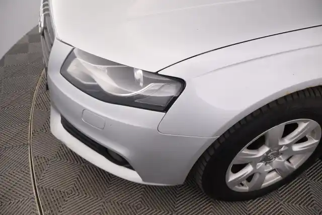 Hopea Sedan, Audi A4 – YVJ-389