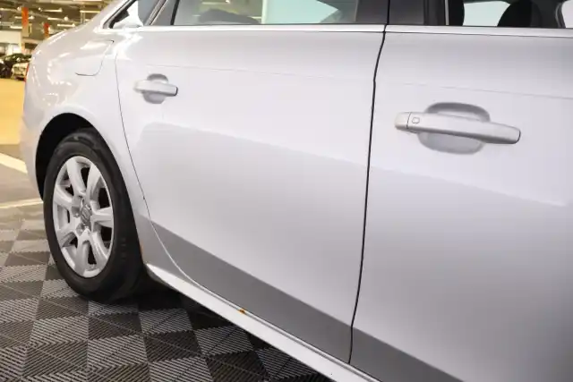 Hopea Sedan, Audi A4 – YVJ-389