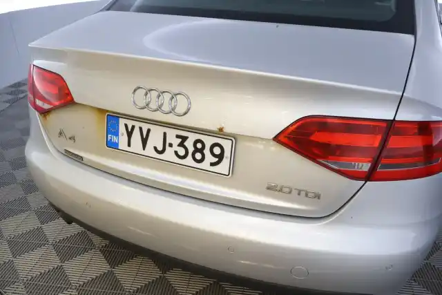 Hopea Sedan, Audi A4 – YVJ-389