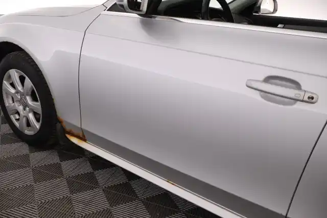 Hopea Sedan, Audi A4 – YVJ-389