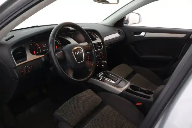 Hopea Sedan, Audi A4 – YVJ-389