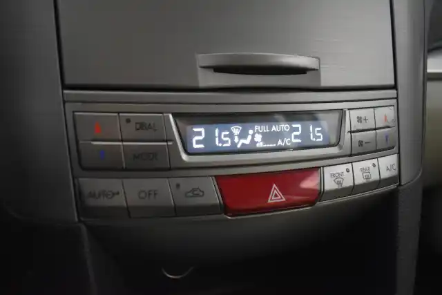 Valkoinen Farmari, Subaru Legacy – YVP-147