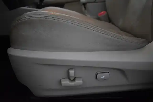 Valkoinen Farmari, Subaru Legacy – YVP-147