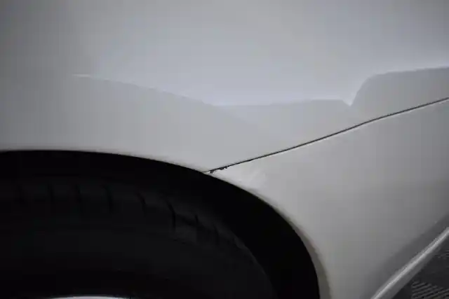 Valkoinen Farmari, Subaru Legacy – YVP-147