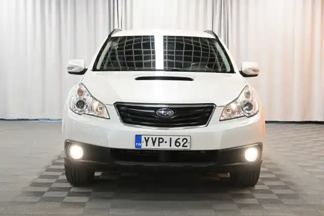 Valkoinen Farmari, Subaru Outback – YVP-162