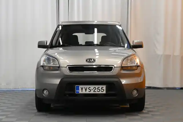 Harmaa Viistoperä, Kia Soul – YVS-255