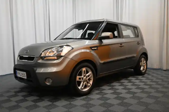 Harmaa Viistoperä, Kia Soul – YVS-255