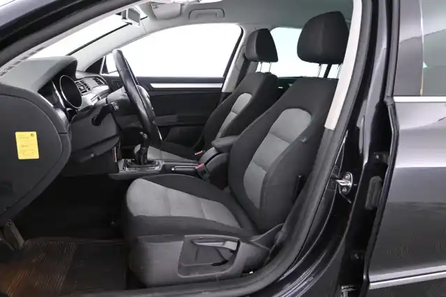 Musta Farmari, Skoda Superb – YVT-491