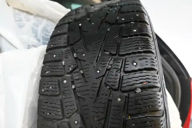 Musta Farmari, Skoda Superb – YVT-491