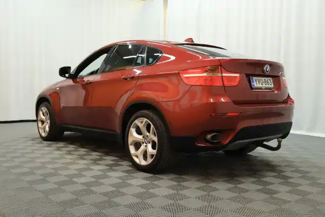 Punainen Maastoauto, BMW X6 – YVU-863