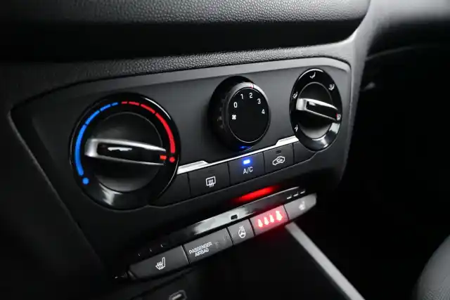Valkoinen Viistoperä, Hyundai I20 – YVV-495