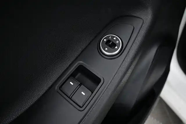 Valkoinen Viistoperä, Hyundai I20 – YVV-495