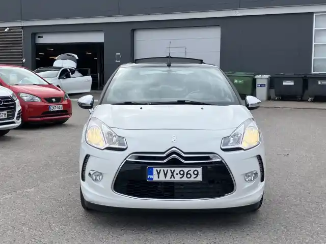 Valkoinen Avoauto, Citroen DS3 – YVX-969