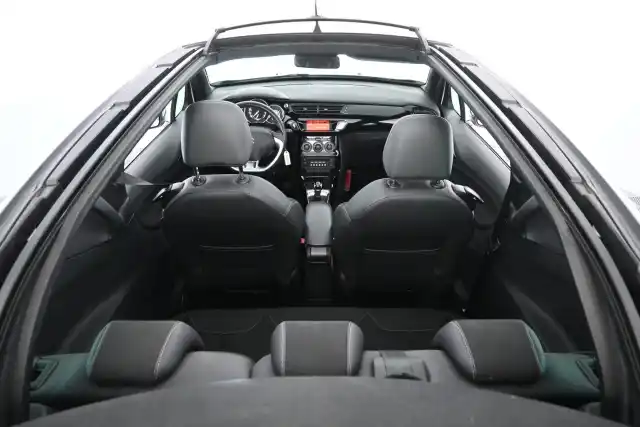Valkoinen Avoauto, Citroen DS3 – YVX-969