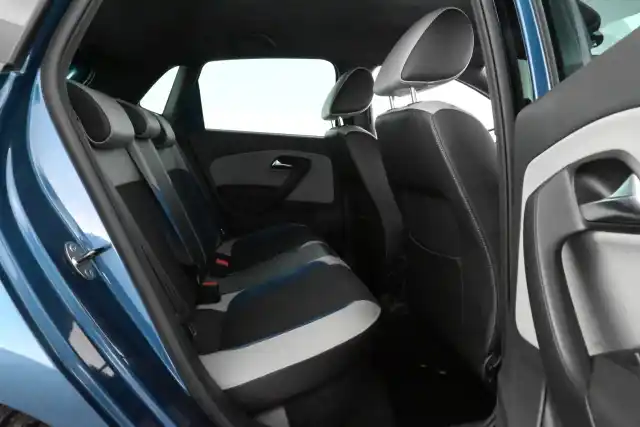 Sininen Viistoperä, Volkswagen Polo – YVY-202