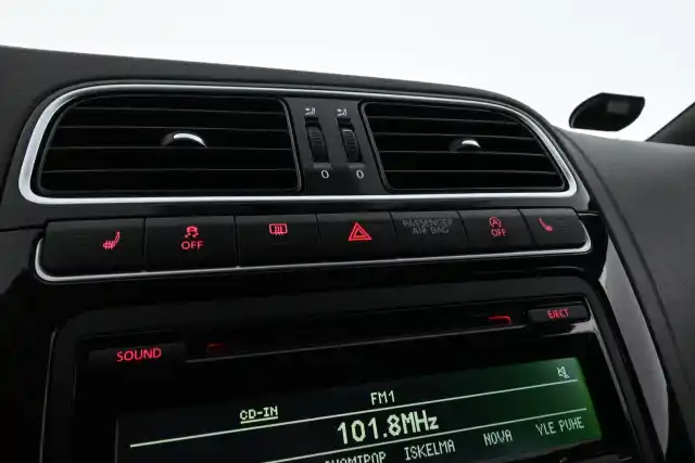 Sininen Viistoperä, Volkswagen Polo – YVY-202