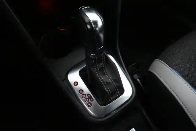 Sininen Viistoperä, Volkswagen Polo – YVY-202