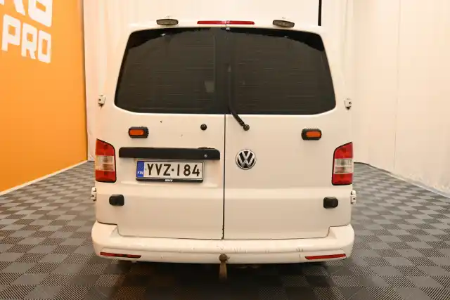 Valkoinen Pakettiauto, Volkswagen Transporter – YVZ-184