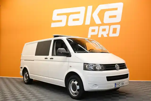 Valkoinen Pakettiauto, Volkswagen Transporter – YVZ-184