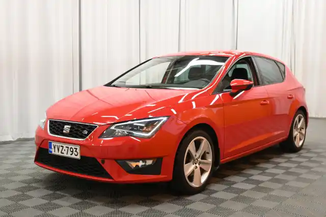 Punainen Viistoperä, Seat Leon – YVZ-793