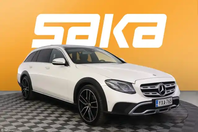 Valkoinen Farmari, Mercedes-Benz E – YXA-765