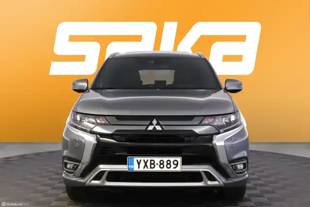 Harmaa Maastoauto, Mitsubishi Outlander PHEV – YXB-889