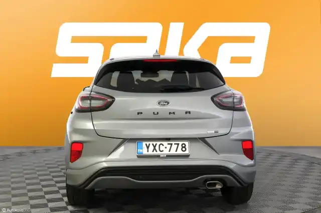 Harmaa Maastoauto, Ford Puma – YXC-778