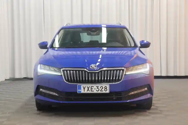 Sininen Farmari, Skoda Superb – YXE-328