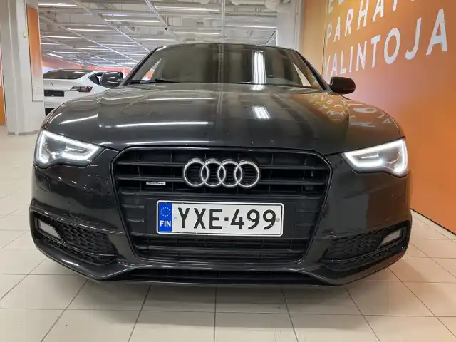 Musta Viistoperä, Audi A5 – YXE-499