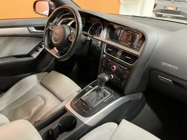 Musta Viistoperä, Audi A5 – YXE-499
