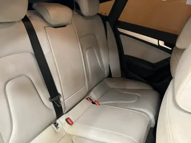 Musta Viistoperä, Audi A5 – YXE-499