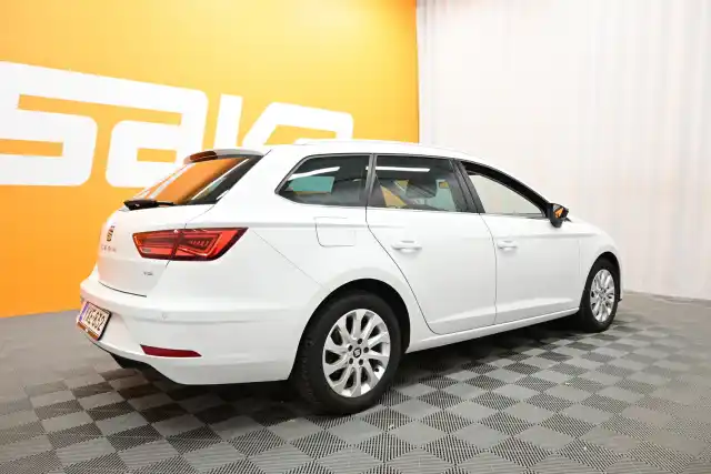 Valkoinen Farmari, Seat LEON – YXE-832